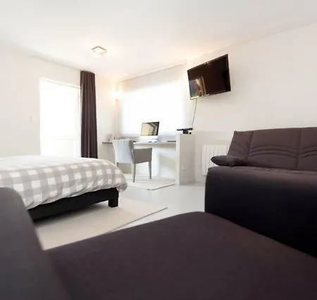 Golf De Le Chateau Apartment Rougemont-le-Chateau